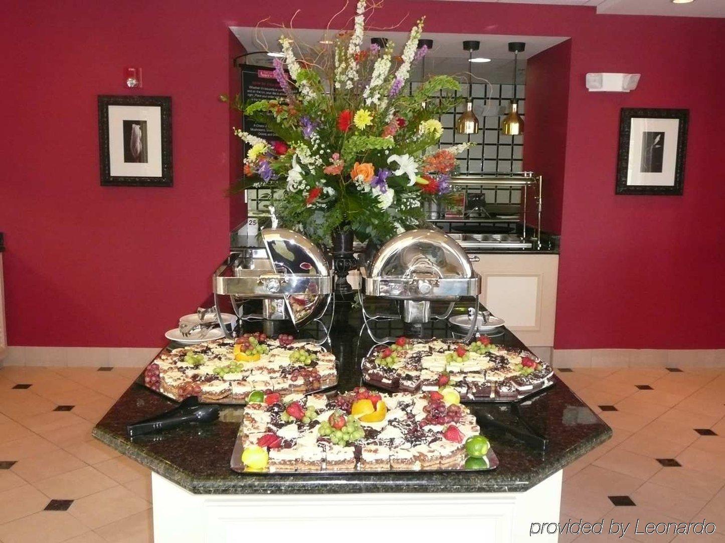塔斯卡卢萨希尔顿花园酒店 餐厅 照片